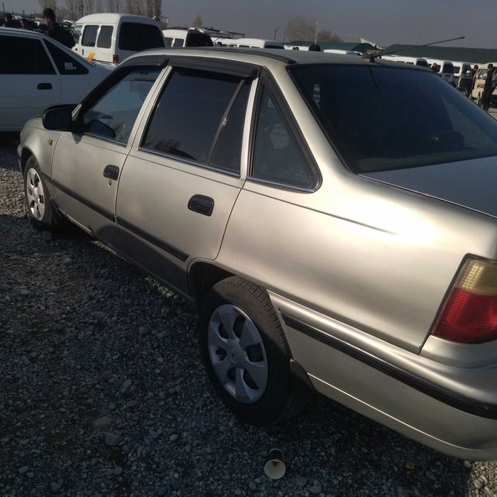 Neksiya avtomobili srochno sotiladi