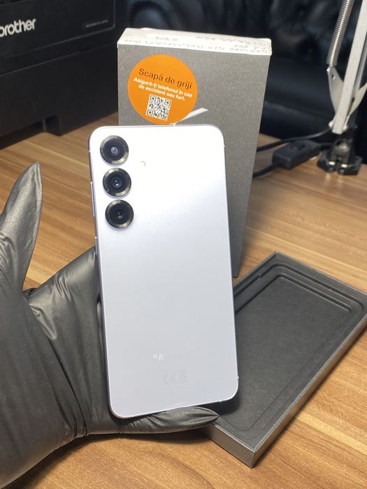 Samsung Galaxy s25 plus • 256 GB • Icy Blue