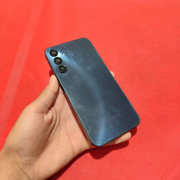 Samsung A15 sotiladi dastavka bor