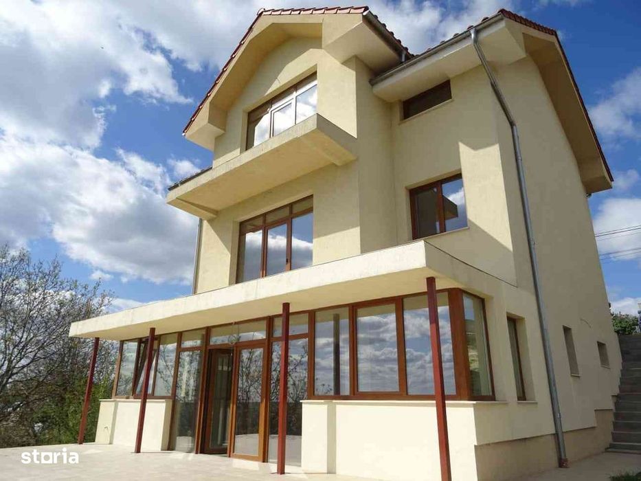 Casă versatilă dealuri,210 mp,3 niveluri,panoramă,locuinta, afacere