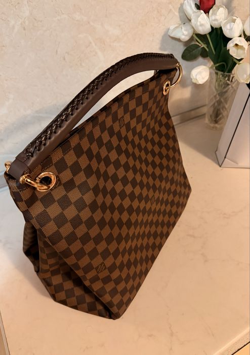 Дамска чанта Louis Vuitton Artsy
