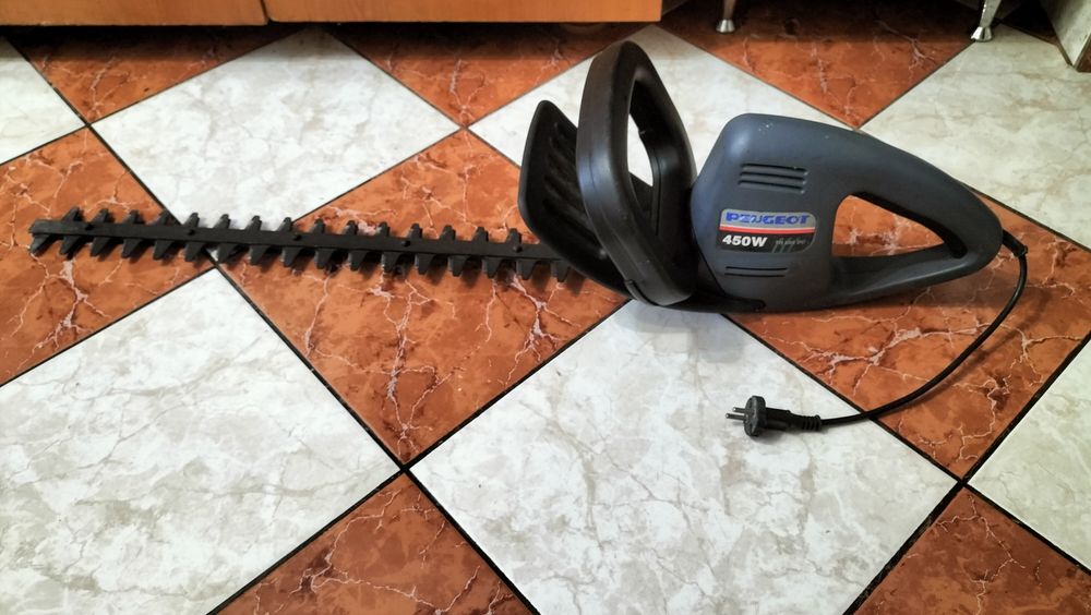 Foarfeca gard viu și aranjament