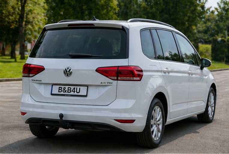 Inchiriez VW Touran 7 locuri automat DSG 2.0 TDI panoramic