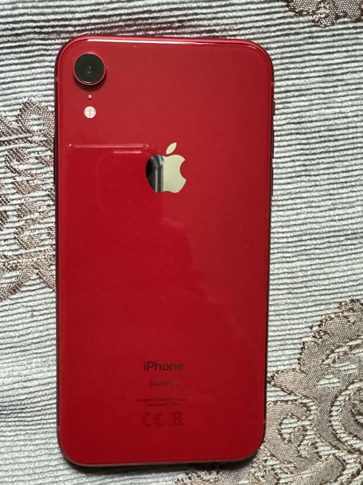 Iphone XR красный