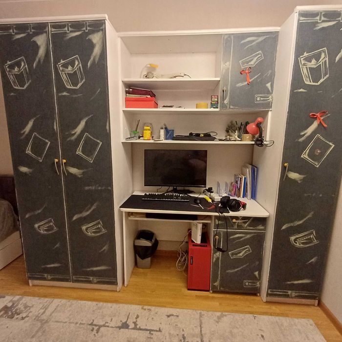 Шкаф в детскую комнату