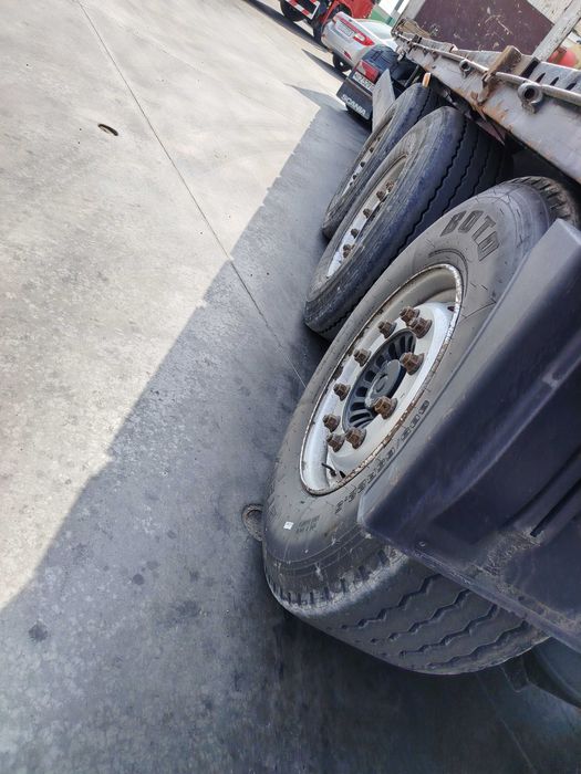 krone universal 2007-yil  narxi 13500$