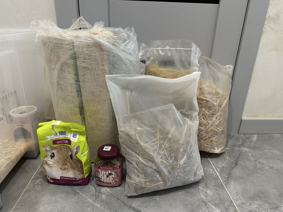 Продам песчанку со всеми принадлежностями