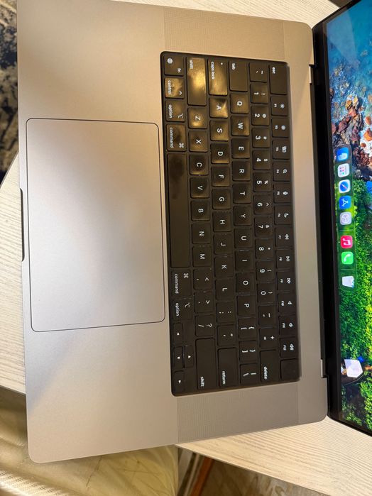 Macbook pro m2pro 16”