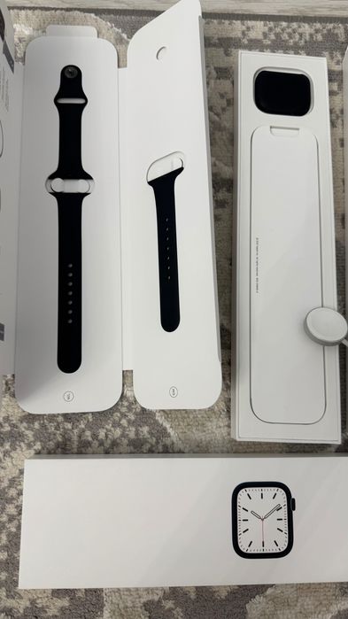 Продам Apple Watch 7 (41mm)