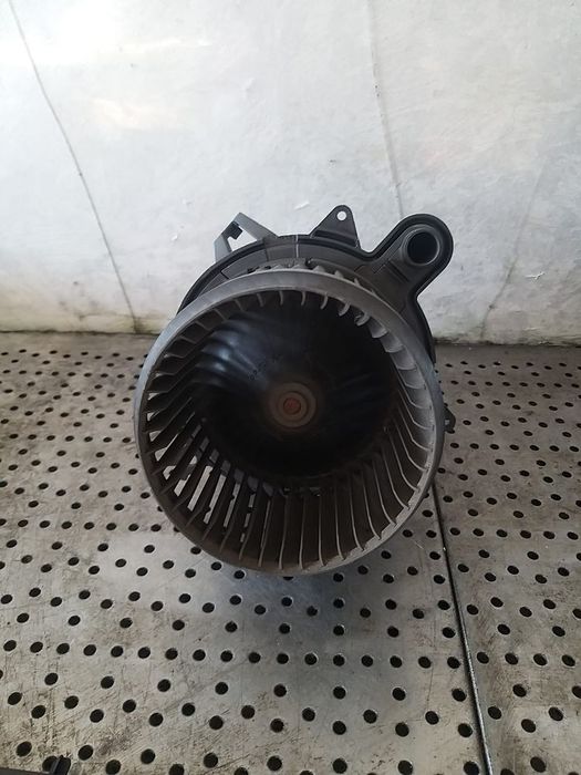 Aeroterma ventilator habitaclu 1.5 dci renault captur 1 j5 h5 5r5833500