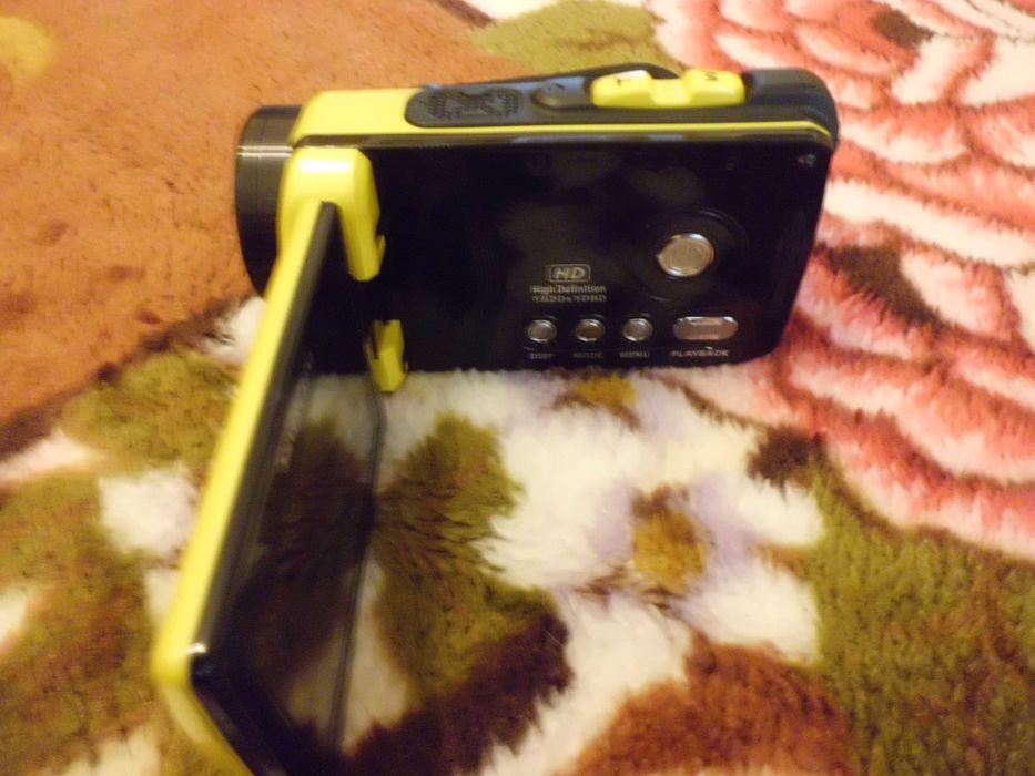 vand camera video si subacvatica