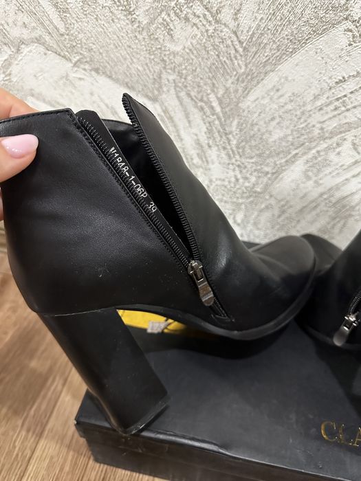 Продам женсую обувь