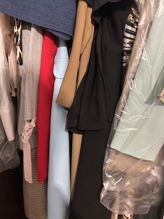 Женские вещи и обувь