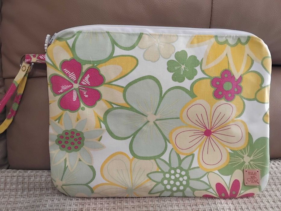 Папка за учебници и помагала