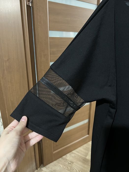 Элегантное черное женское платье