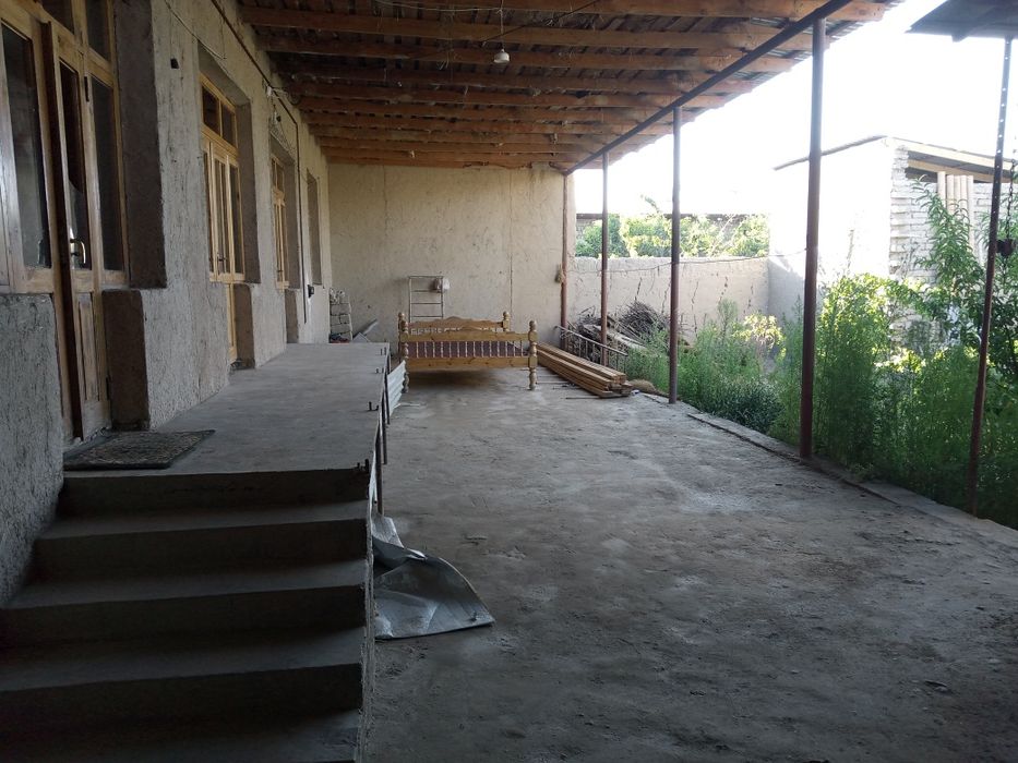 Срочно ховли сотилади