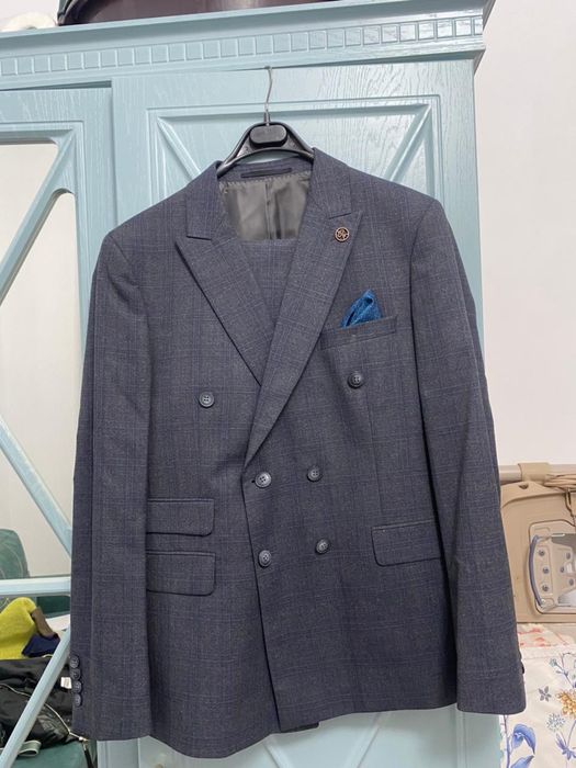 Классические костюмы