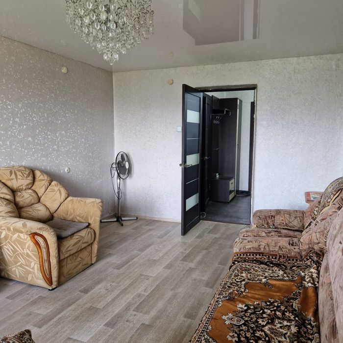 Продам 3 комнатную квартиру 19 микрорайон