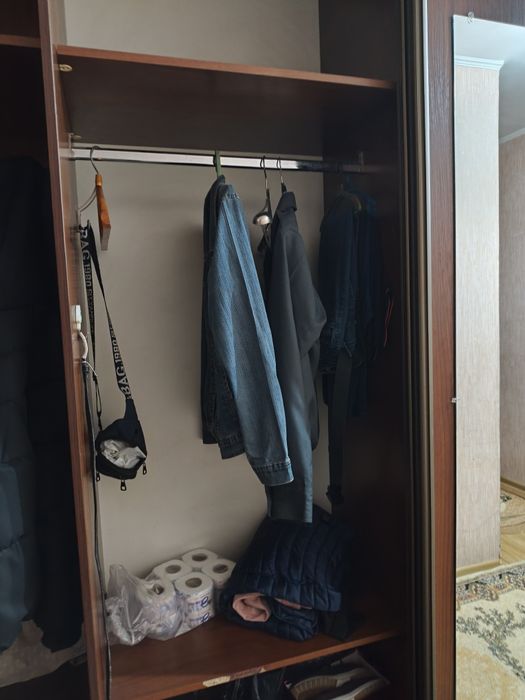 Продается шкаф-купе в прихожую