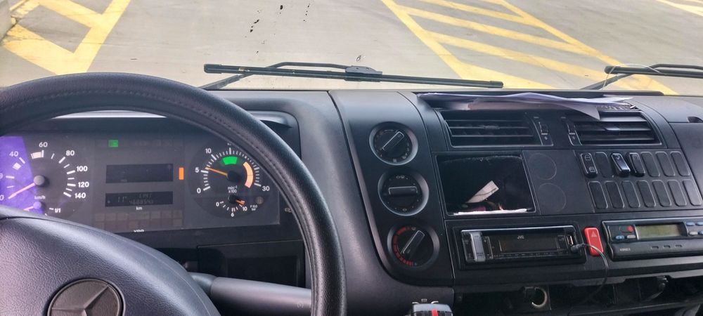 Mercedes Benz Atego 815