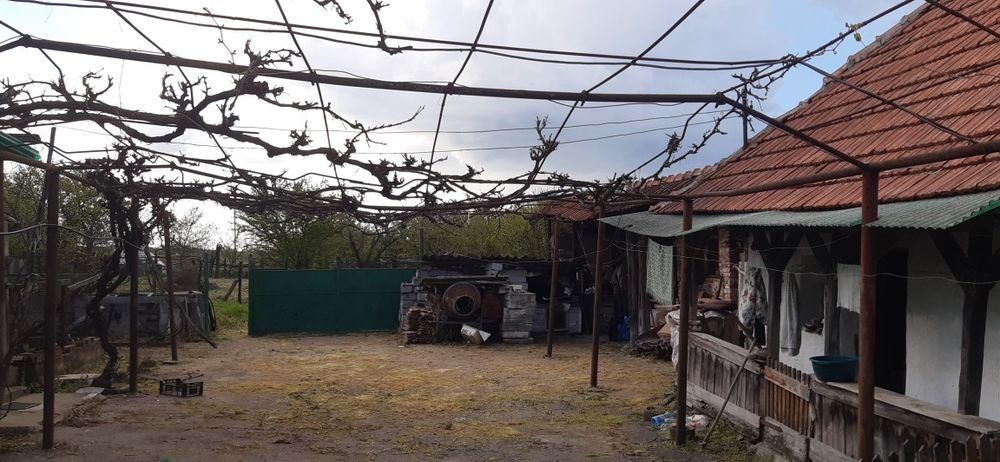 Casa de vanzare în Țigănești de Cris com Brusturi