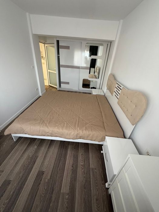 Închiriez garsonieră spațioasă ultracentral