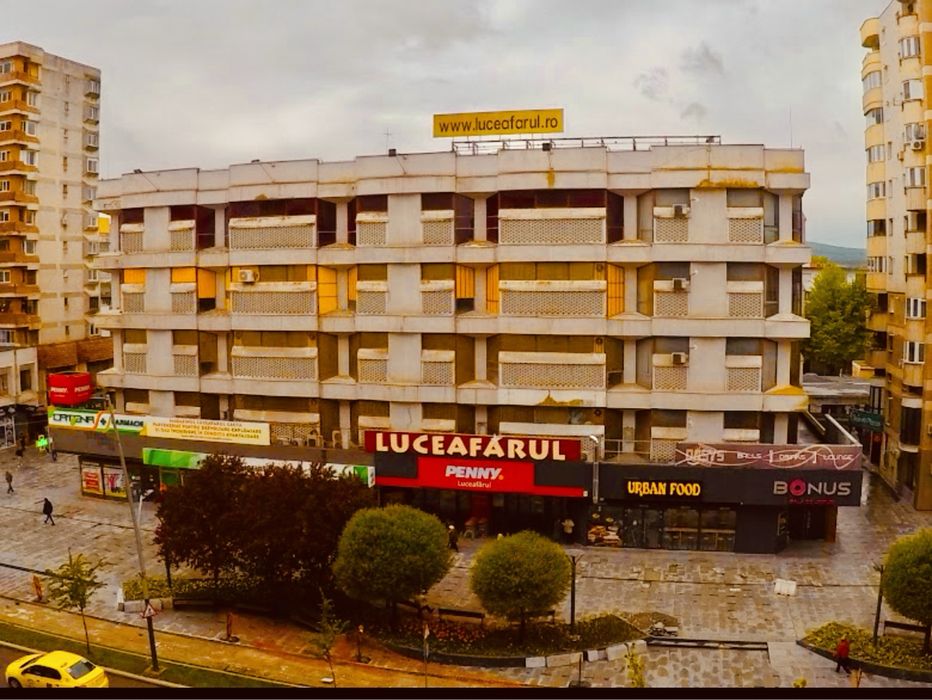 Ocazie Unica-Vanzarea Centrului Comercial Luceafarul din Orasul Bacau