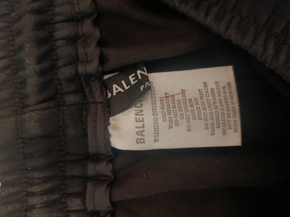Шорты balenciaga paris