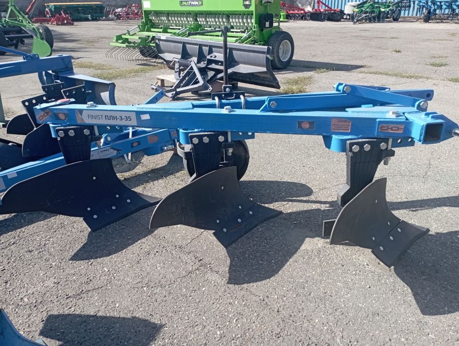 Плуг навесной ПЛН3-35 (без предплужников с литым башмаком)