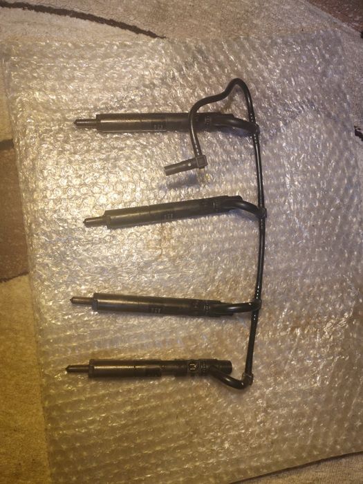 Injectoare   de renauld 3, folosite  3 luni