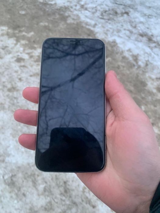 Продаи айфон х срочно