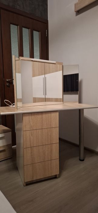 Vand mobila de dormitor naturlich