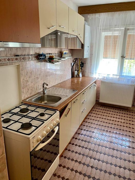 Proprietar! Închiriez apartament doua camere.