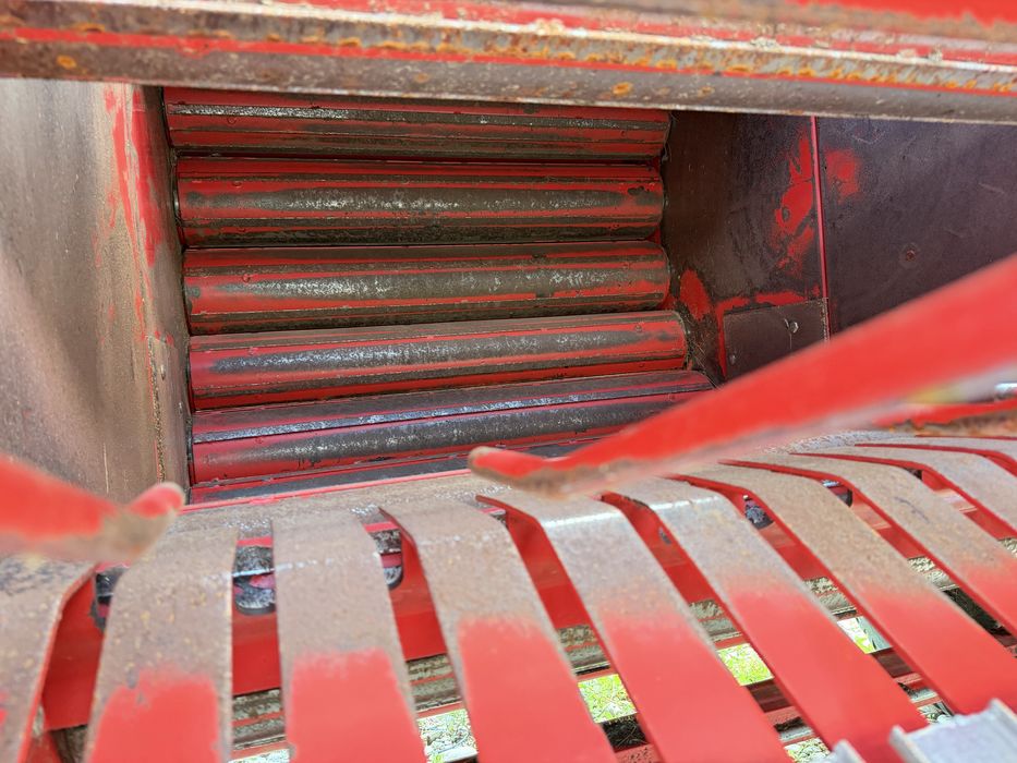 Presa Metal-Fach Plasa+Ata+Masa de 1,8 m Ca Noua An 2008 Sistem Welger Balot 120x120 Claas Krone