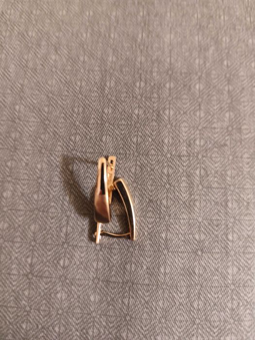 Продам Золотые сережки