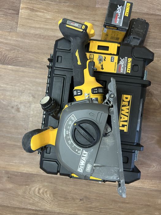 Штроборез De Walt