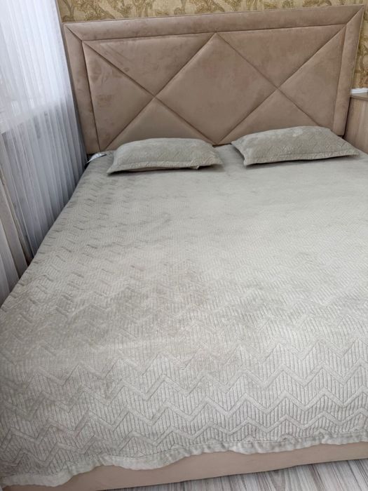 Диван для спальни