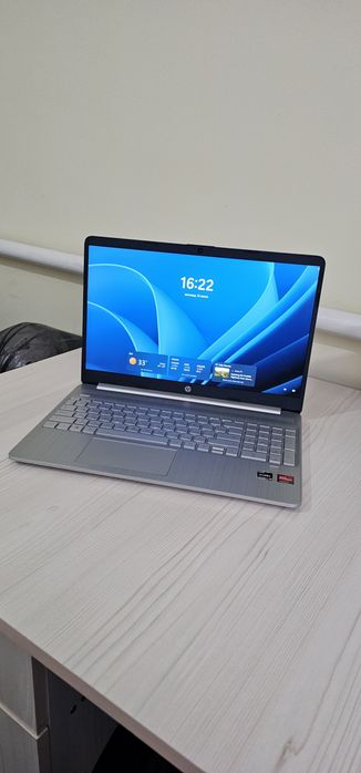 Ноутбук НР (ssd 512гб)