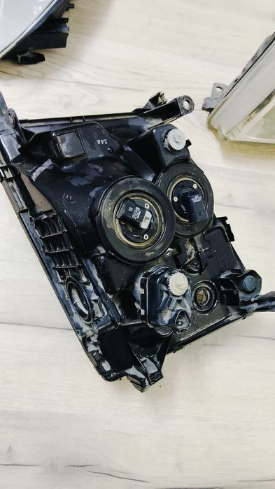 Продам фары Land Cruiser 100