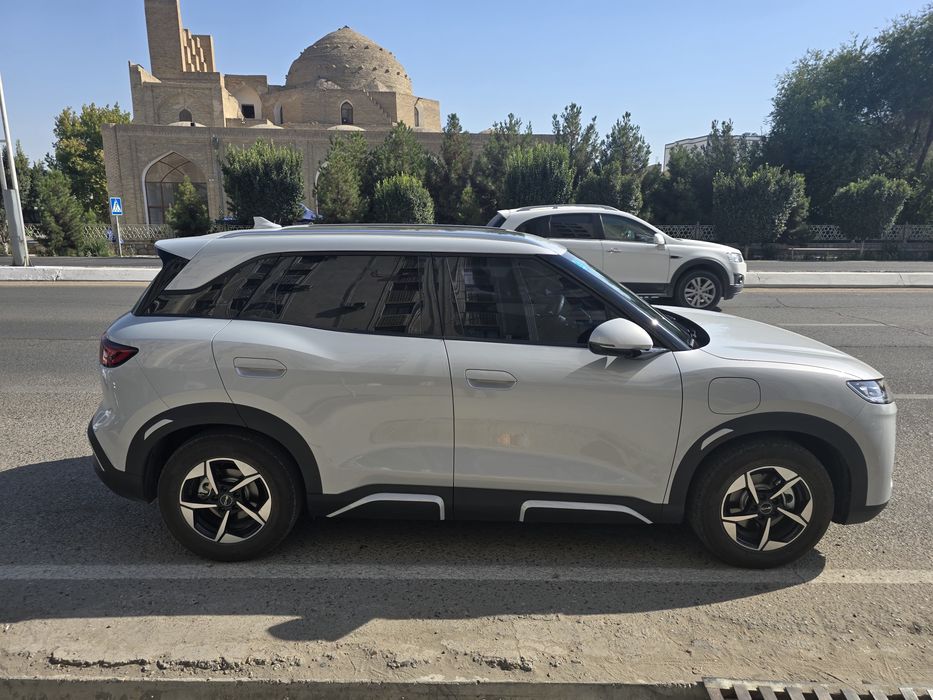 Поездки на BYD YUAN UP трансфер услуги Бухара