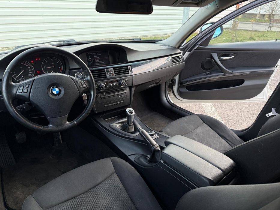 BMW Seria 3 E90 LCi 2009 / 2.0d/ Pachet M/ Euro 5