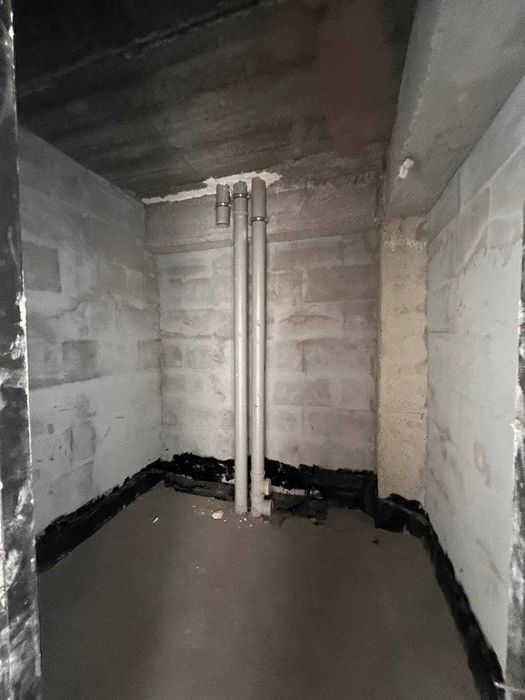 Urganch cityda 3 xonali 2-etaj 78kv. kvartira sotiladi