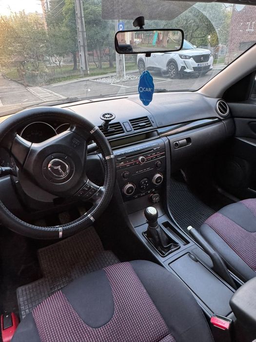 Vând Mazda 3, an 2005, 1,6 benzină