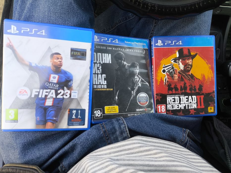 Диски на PS4 FIFA23, TLU, DRDR2
