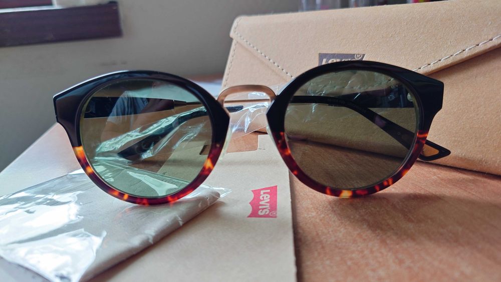 Очки Levi's Sunglasses униceкс Tortoise зелёное стекло G15