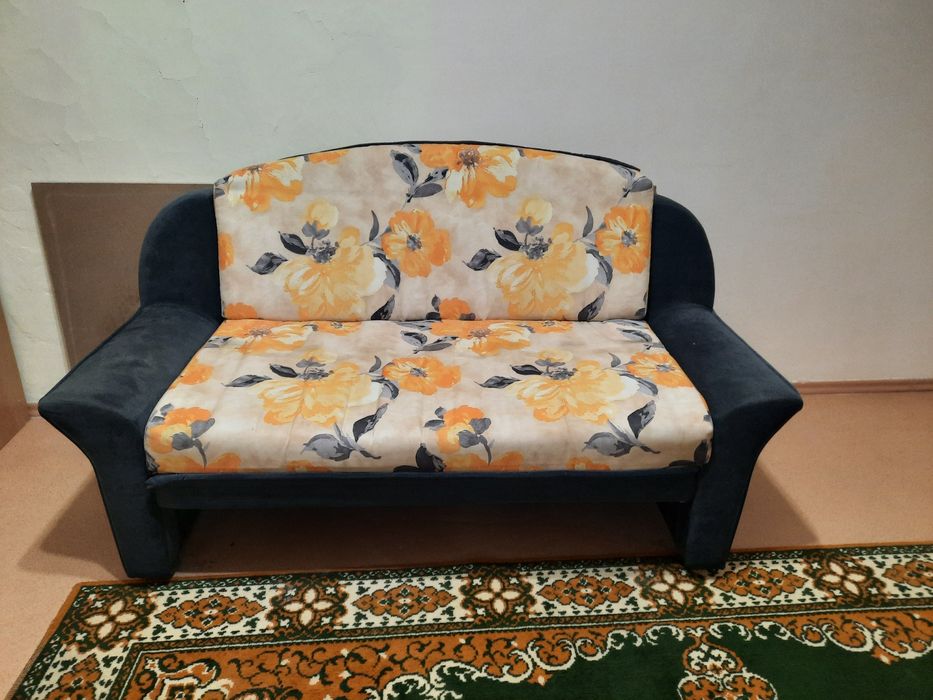 Отдам даром диван