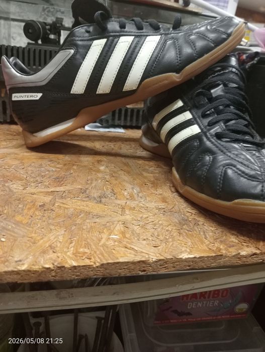 încălțăminte adidas