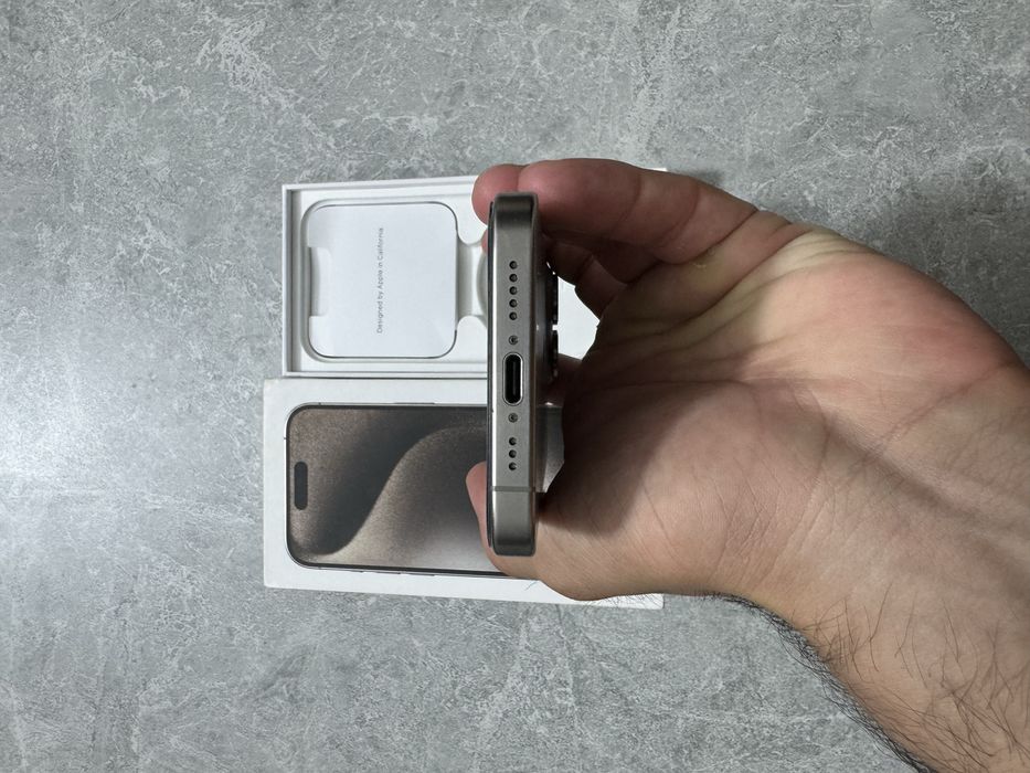 iPhone 15 Pro 256GB Natural Titanium