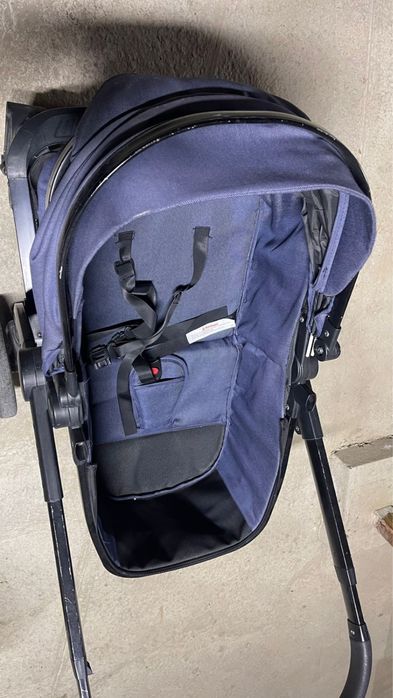 Продается коляска плюс автолюлька