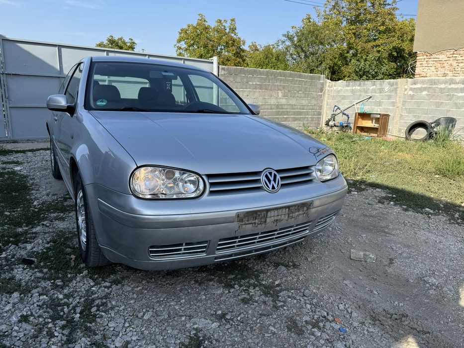 Голф 4 1.6 бензин автоматик само на части